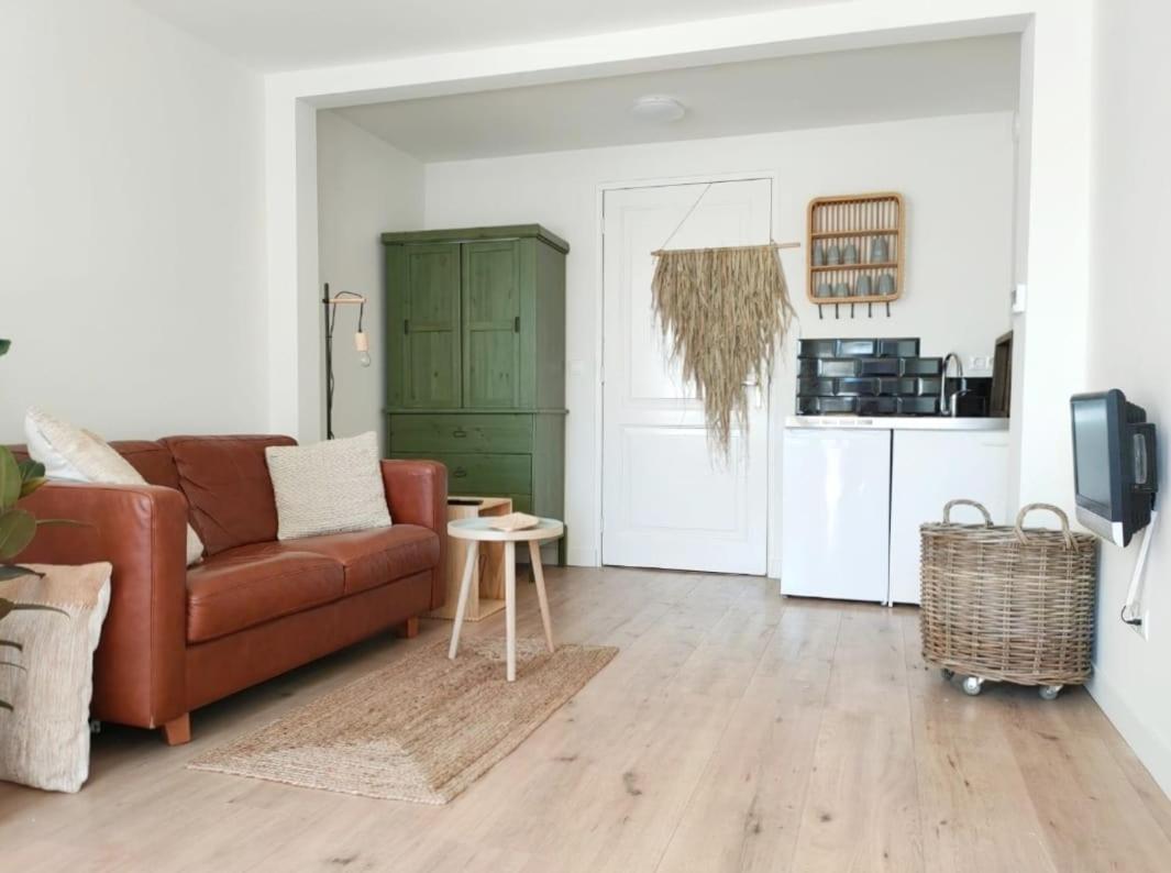 Cosy Tiny House In Bollenstreek Vlakbij Het Strand Лисе Екстериор снимка